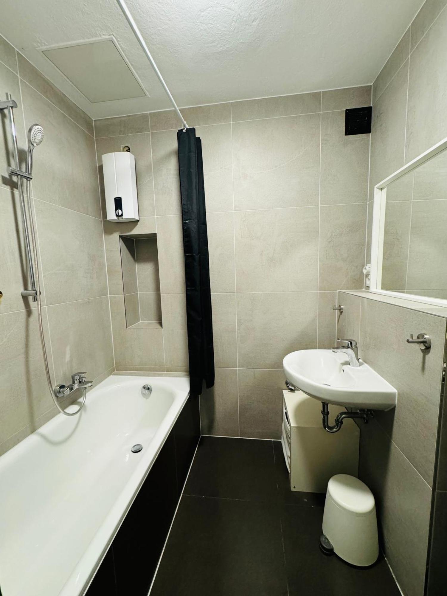 קובלנץ Zentrale Wohnung Mit Balkon מראה חיצוני תמונה